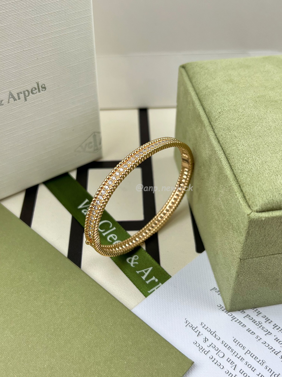 Van Cleef Arpels Full Diamond Bracelet (5) - www.newkick.vip